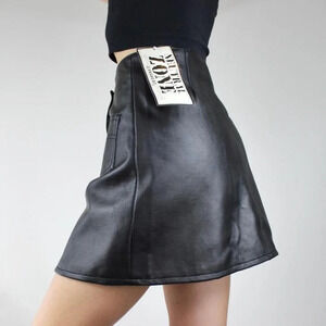 🦋NWT Neutral Zone Black Faux Leather Skirt, Grunge, Biker, Mini Skirt, Size 7/8